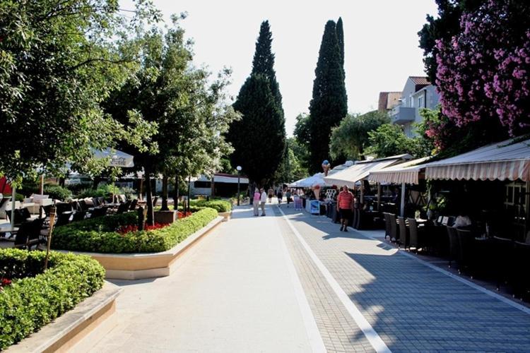Vemar - Near The Beach, Private Parking Apartment